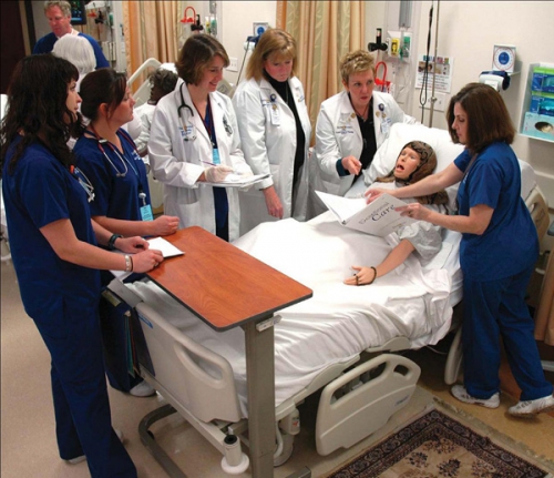 Манекен Nursing Anne с подключением симулятора SimPad дает возможность не п...